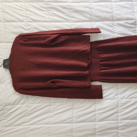 LAURA PETITE BY ALYZIA 2PC  SKIRT AND BOTTON DOWN SWEATER BURGUNDY SIZE 8 - Picture 6 of 12